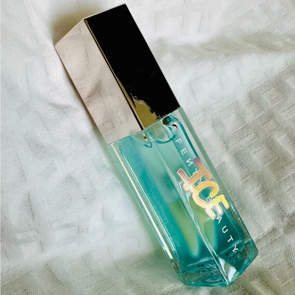Fenty Beauty Cold Heart’d Ice Gloss Bomb Universal Lip Luminizer